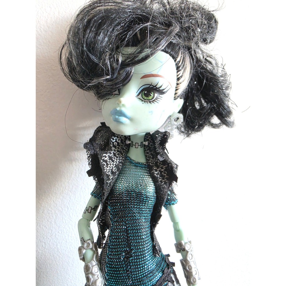 Monster High Ghouls Rule Frankie Stein Doll Blue Black Metallic Dress